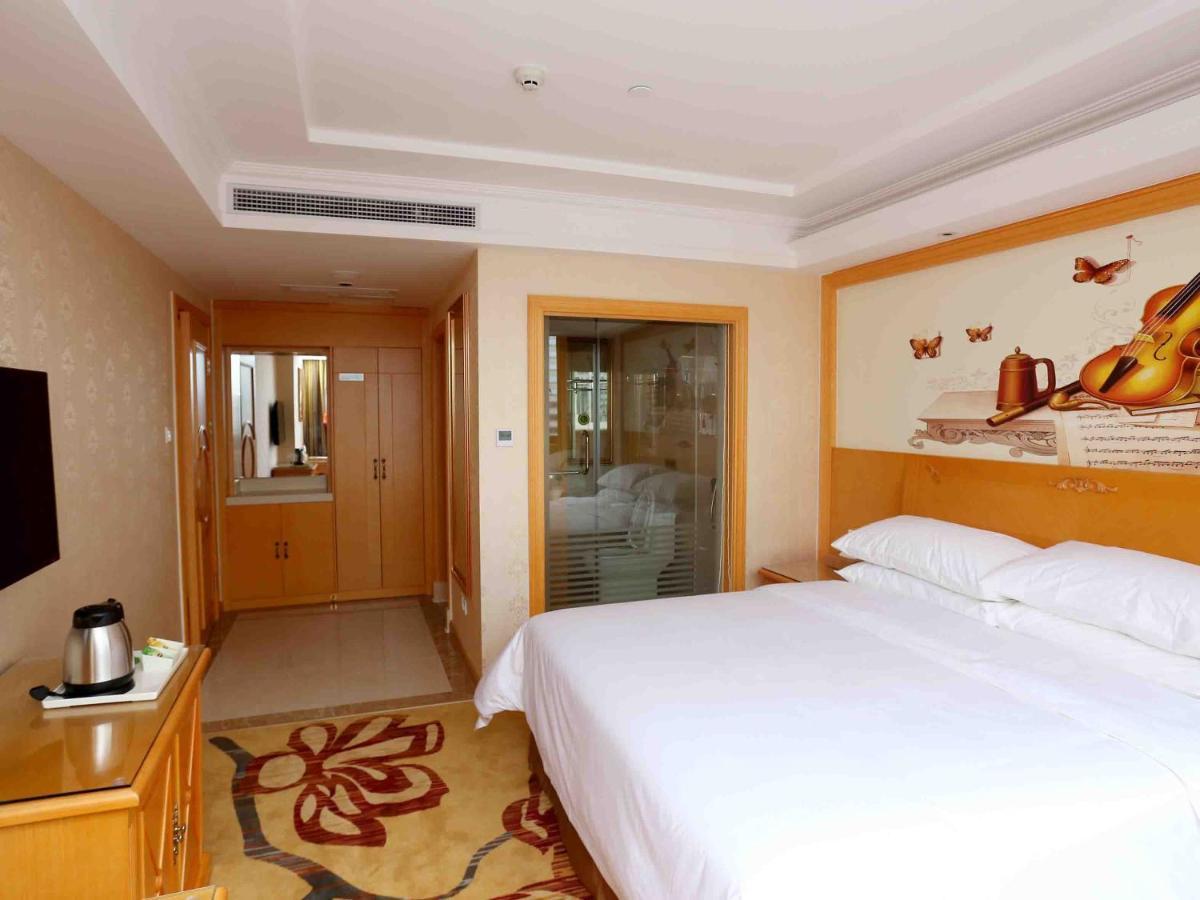 Vienna Hotel Zhongshan West District Exteriör bild
